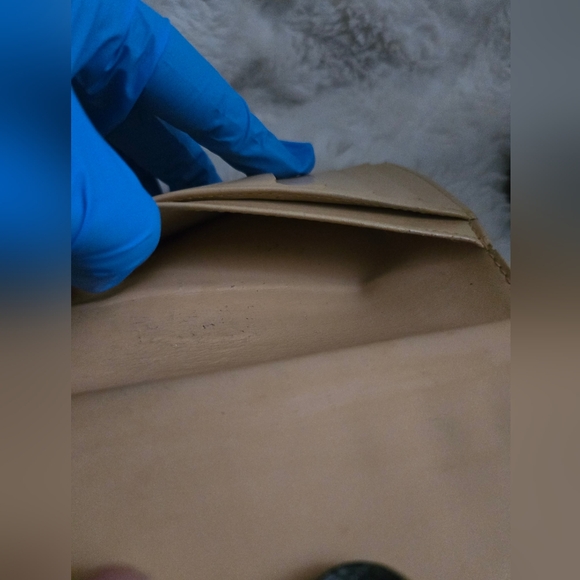 Authentic Louis Vuitton Multi Color Murakami Kiss Clasp Wallet - Picture 11 of 16